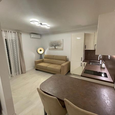 Apartmani Biokovo Makarska Exterior foto